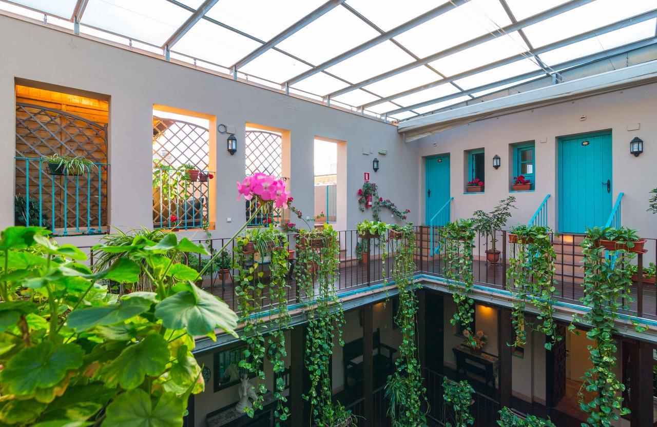 Hotel Patio De Las Cruces Sevilla Kültér fotó