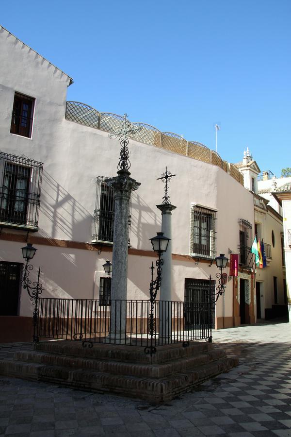 Hotel Patio De Las Cruces Sevilla Kültér fotó