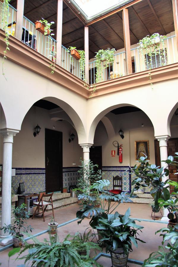 Hotel Patio De Las Cruces Sevilla Kültér fotó